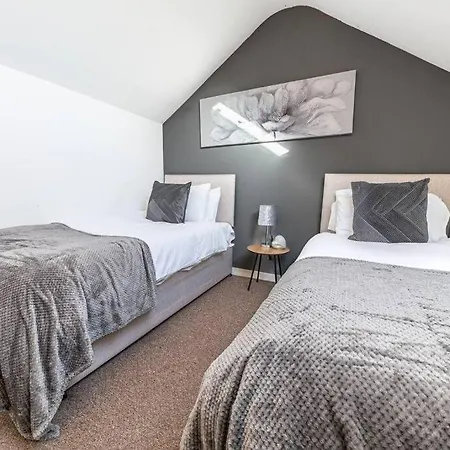 아파트 Spacious 3-bed Flat Sleeps 6 With Free Wifi By Amazing Spaces Relocations Ltd
